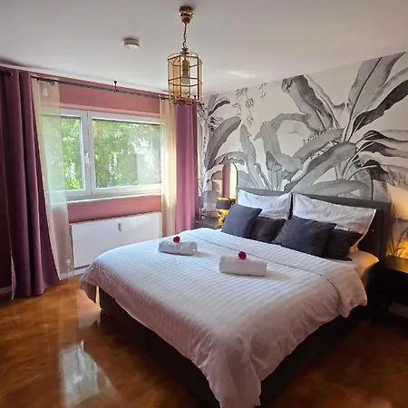 Am Waldrand Mit Einzelgarage, Nähe City, Messe&flughafen