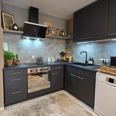 Am Waldrand Mit Einzelgarage, Nähe City, Messe&flughafen *